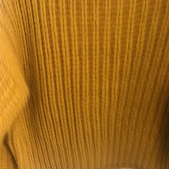 Cable Knit turtleneck sweater - Picture 7 of 7